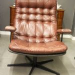 890 6357 ARMCHAIR